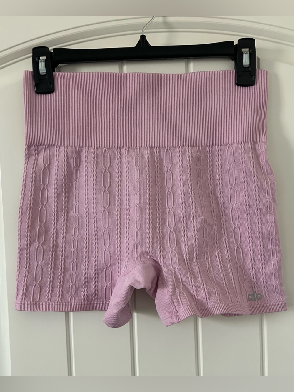ALO Yoga Cable knit Hot Short Candy Heart Pink size M
